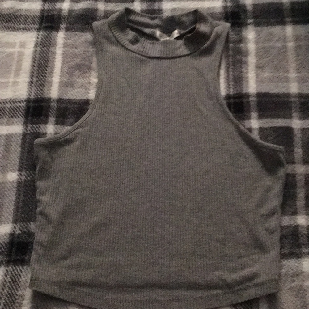 Gray tank